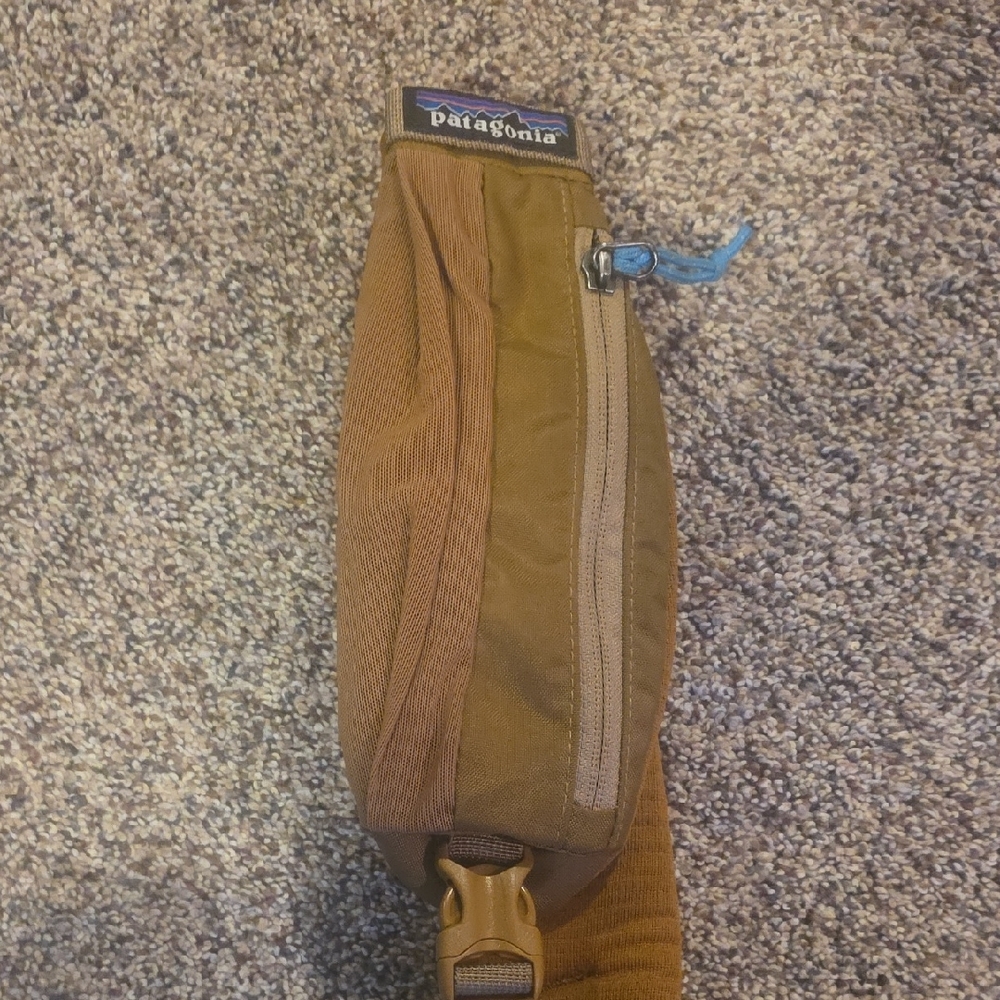 Patagonia Tan and Blue Sling Backpack - Picture 5 of 5